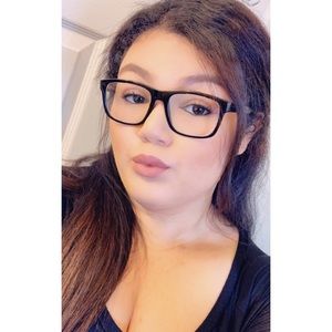 Meet your Posher, Mercedes